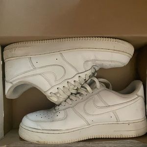 USED AIRFORCE 1s WHITE